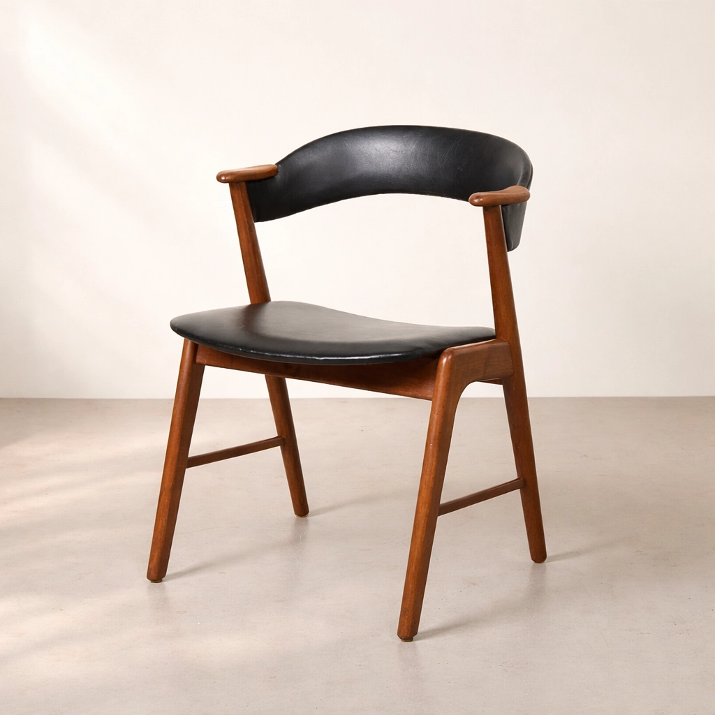 Model 32 Chair by Kai Kristiansen for KS Møbler