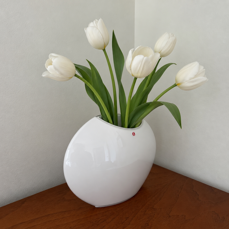 Aava Vase by Markku Salo