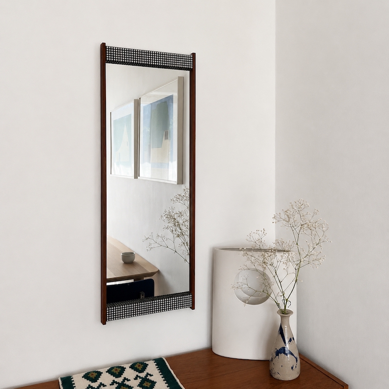 Lifestyle shot of mirror